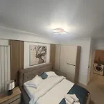 Ella Odyssey Апартаменты