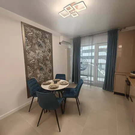 Ella Odyssey Apartment *