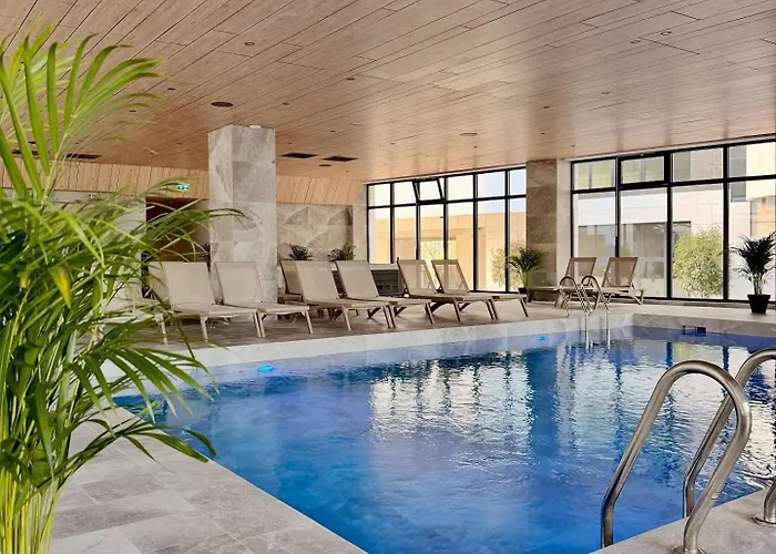 Ella Odyssey Daire *